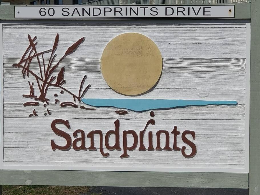 “Sandprints” Destin Luaran gambar